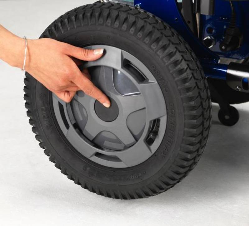 FAUTEUIL ROULANT ELECTRIQUE ESPRIT ACTION CHEZ JAC MEDICAL TECHNICIEN DE SANTE SAINT-VICTORET
